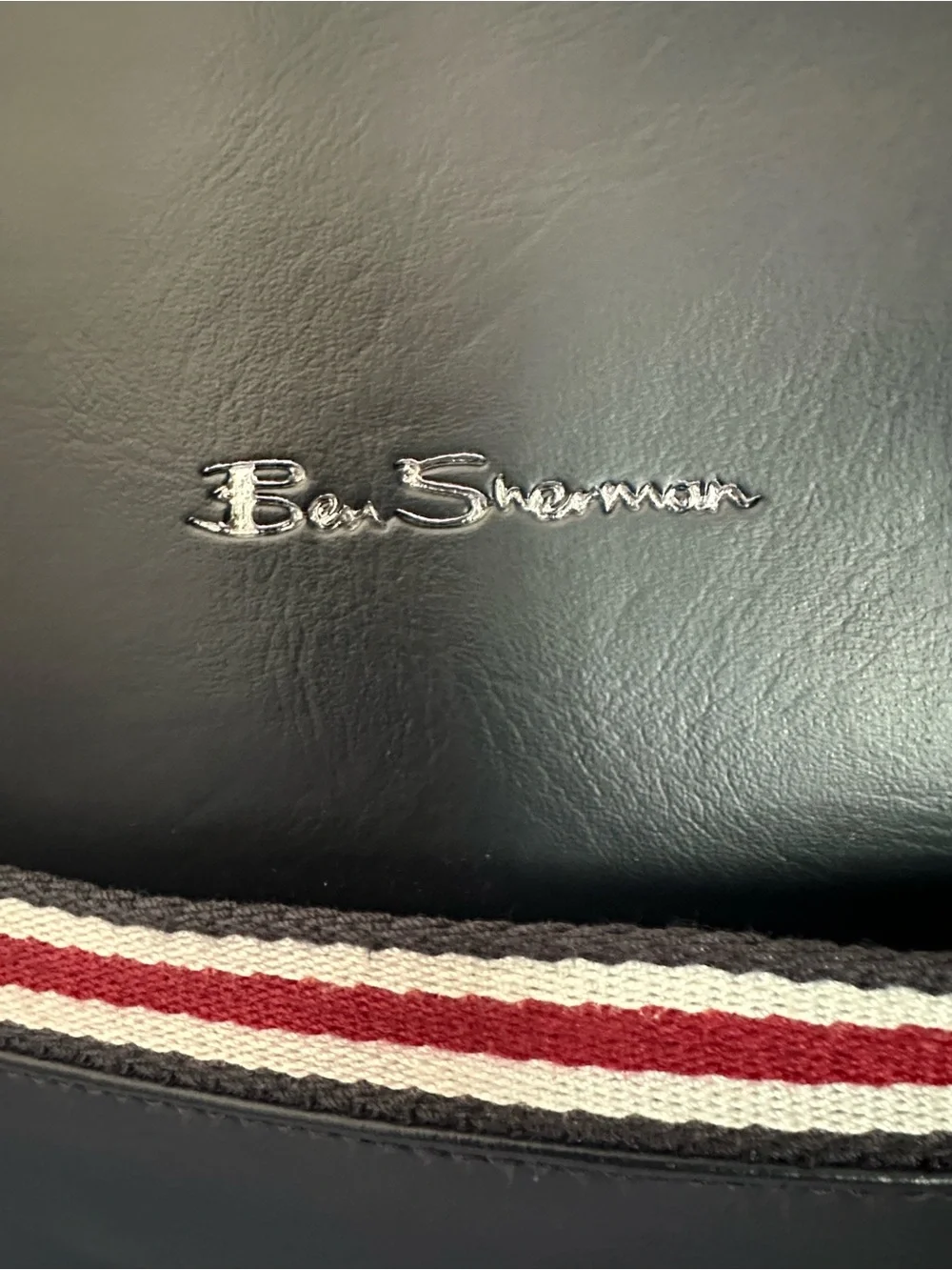 ✈️ Ben Sherman Iconic Navy Messenger Bag